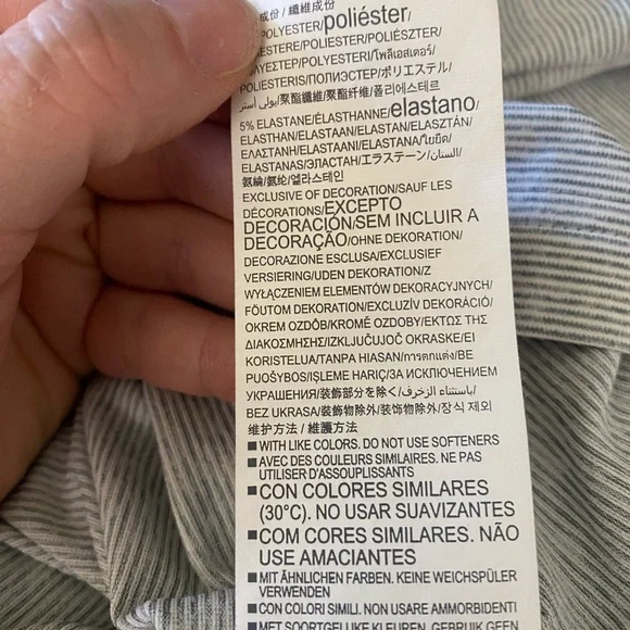 Under Armour Men's Gray Polo Shirt - Picture 8 of 10